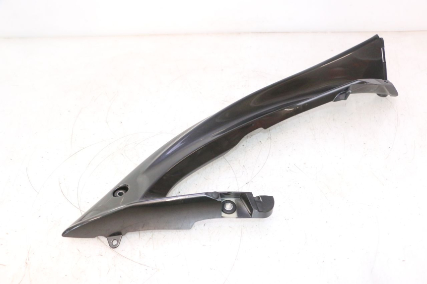 photo de RECHTER BOVENVOORZIJDE ZIJPANEEL YAMAHA YZF R6 600 (2008 - 2009) - Bevestigingspunten
