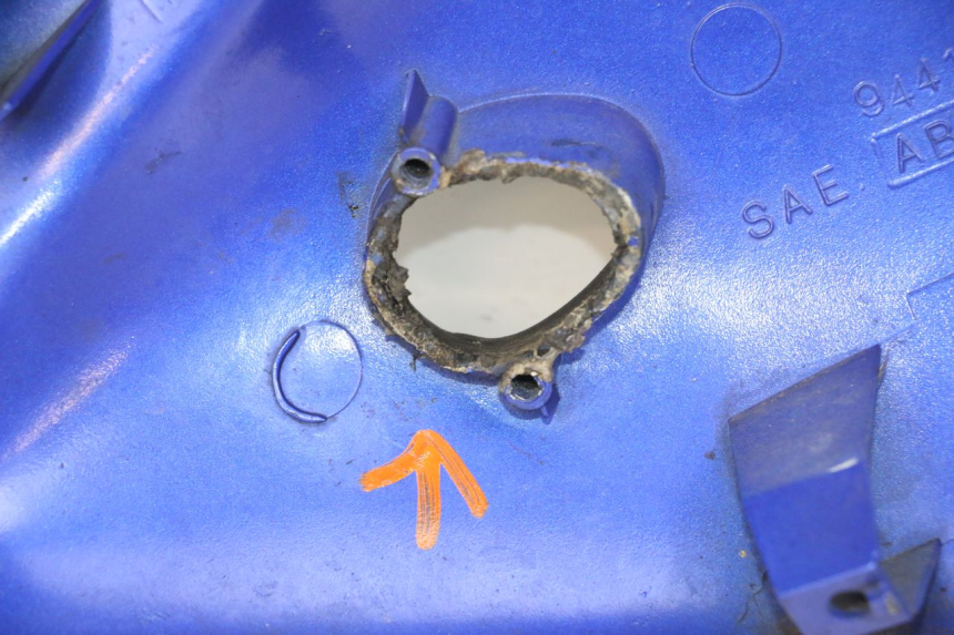 photo de VOORSTE RECHTER ZIJSCHERM SUZUKI SV S 650 (1999 - 2002) - Technische close-up