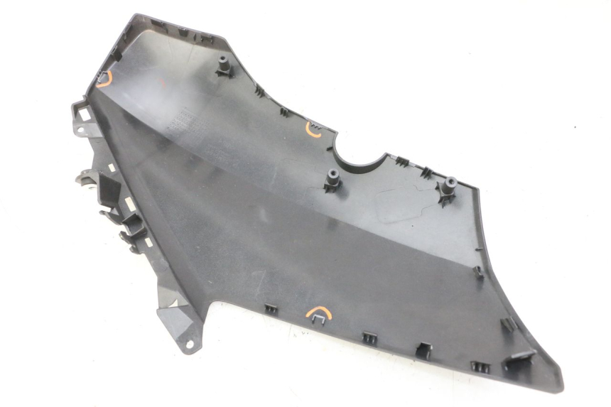 photo de VOORSTE RECHTER ZIJSCHERM YAMAHA XMAX X-MAX 125 (2021 - 2025) - Zoom op gebruiksstaat