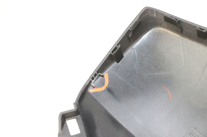 photo de VOORSTE RECHTER ZIJSCHERM YAMAHA XMAX X-MAX 125 (2021 - 2025) - Technische close-up