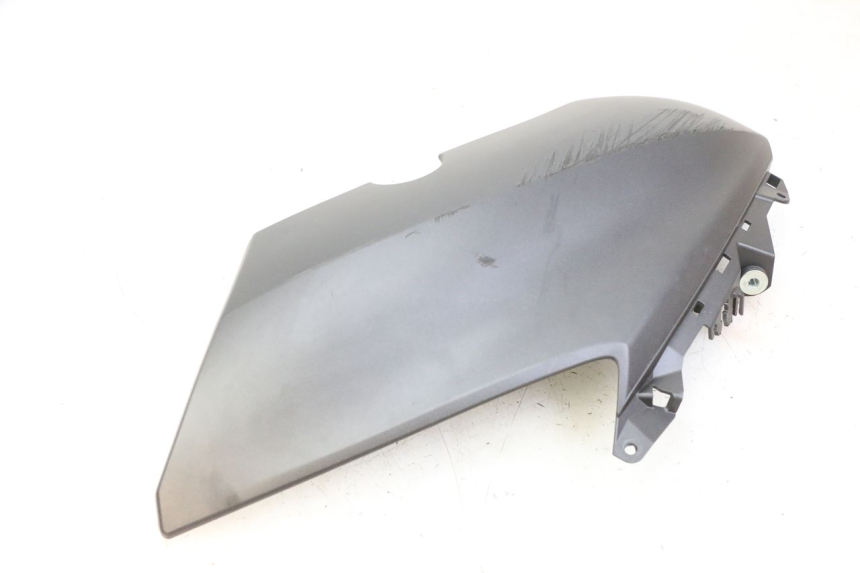 photo de VOORSTE RECHTER ZIJSCHERM YAMAHA XMAX X-MAX 125 (2021 - 2025) - Gecontroleerd onderdeel