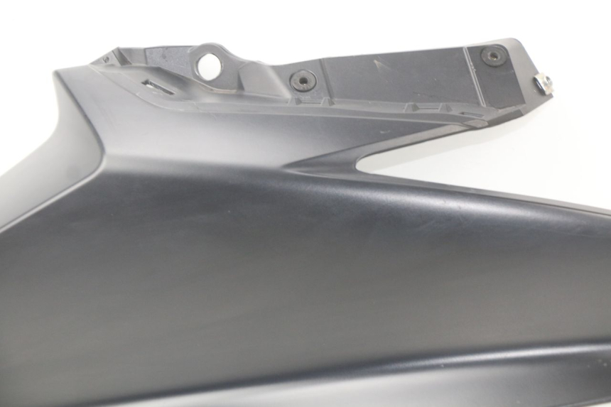 photo de VOORSTE RECHTER ZIJSCHERM YAMAHA XP T-MAX TMAX 500 (2008 - 2012) - Bevestigingspunten