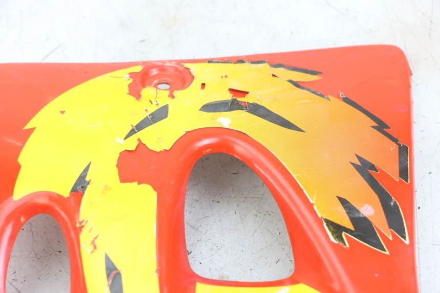 photo de VOORSTE RECHTER ZIJSCHERM PEUGEOT XP6 50 (1997 - 2003) - Detail van het onderdeel