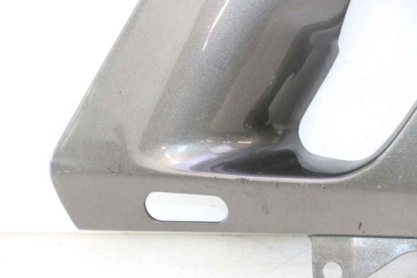photo de VOORSTE RECHTER ZIJSCHERM KAWASAKI ZZR 600 (1995 - 2004) - Detail van het onderdeel