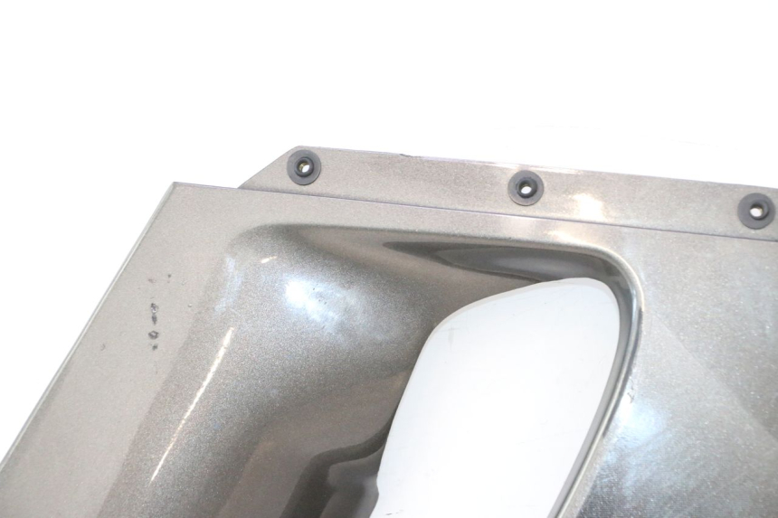 photo de VOORSTE RECHTER ZIJSCHERM KAWASAKI ZZR 600 (1995 - 2004) - Zoom op gebruiksstaat