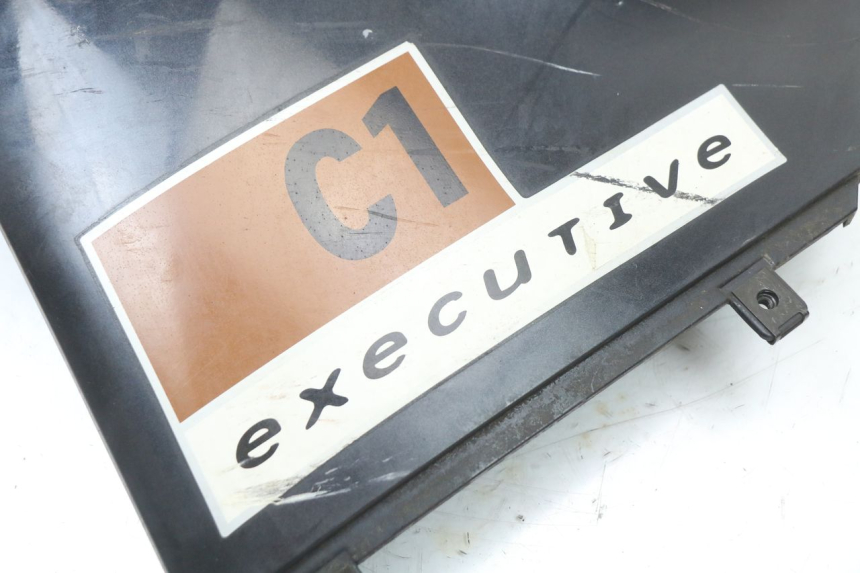 photo de VOORSTE LINKER ZIJPANEEL BMW C1 125 (2000 - 2003) - Kenmerkende details