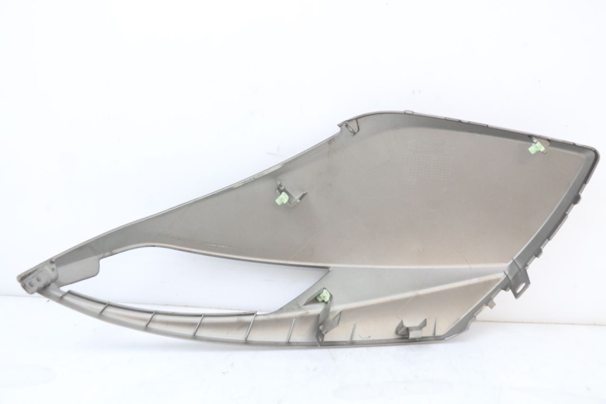 photo de VOORSTE LINKER ZIJPANEEL PEUGEOT CITYSTAR 50 (2013 - 2017) - Bevestigingspunten