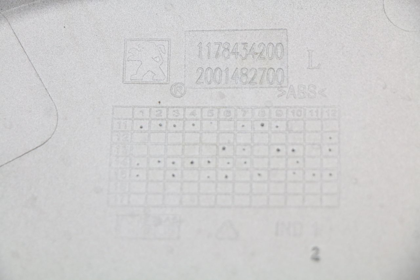 photo de VOORSTE LINKER ZIJPANEEL PEUGEOT CITYSTAR 50 (2013 - 2017) - Markeringen en referenties