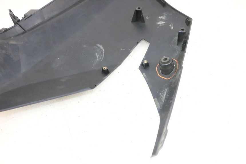 photo de VOORSTE LINKER ZIJPANEEL SUZUKI DL V STROM 1000 (2002 - 2007) - Bevestigingspunten