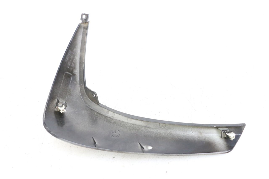 photo de VOORSTE LINKER ZIJPANEEL PEUGEOT GEOPOLIS RS 125 (2007 - 2009) - Detail van het onderdeel