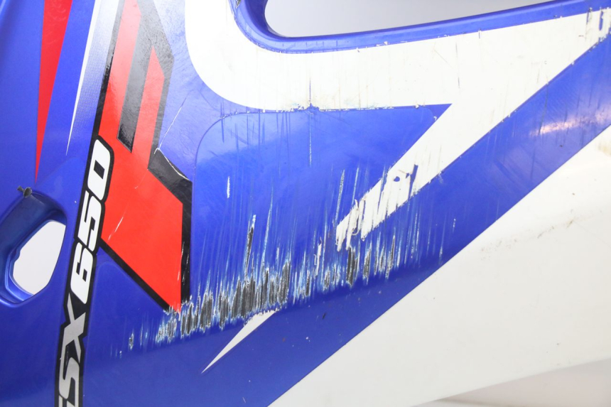 photo de VOORSTE LINKER ZIJPANEEL SUZUKI GSX F GSXF 650 (2007 - 2015) - Detail van het onderdeel