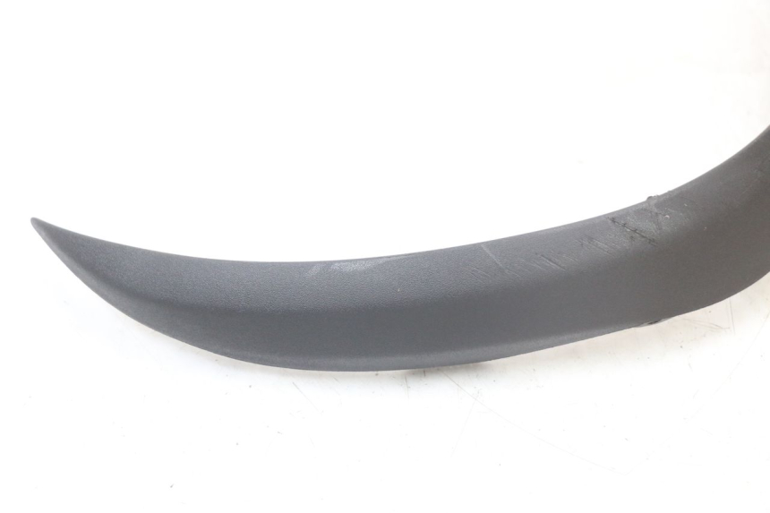 photo de VOORSTE LINKER ZIJPANEEL PIAGGIO MP3 HPE 350 (2018 - 2020) - Detail van het onderdeel