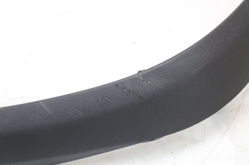 photo de VOORSTE LINKER ZIJPANEEL PIAGGIO MP3 HPE 350 (2018 - 2020) - Zoom op gebruiksstaat