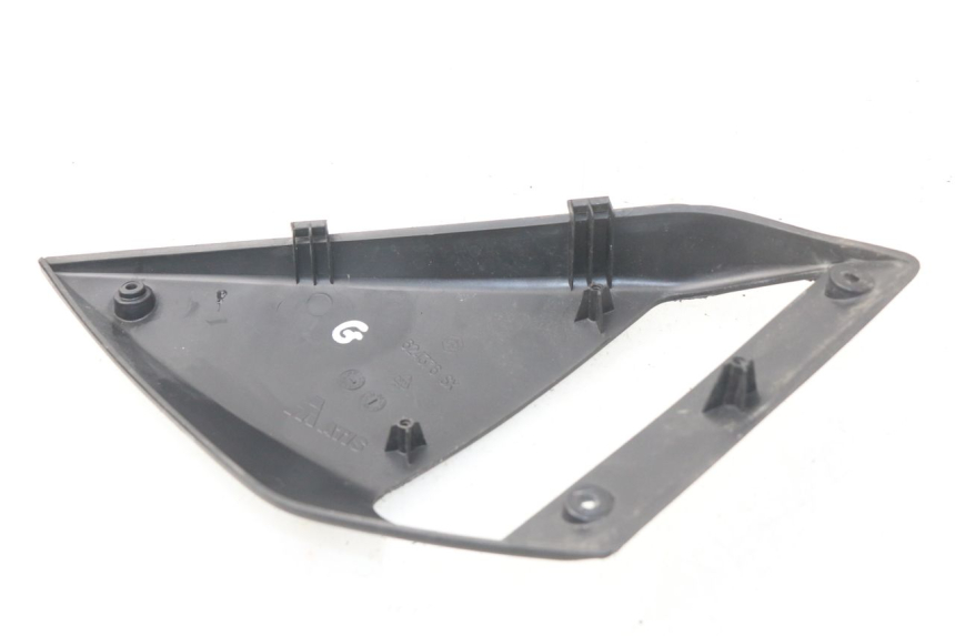 photo de VOORSTE LINKER ZIJPANEEL GILERA NEXUS 125 (2009 - 2013) - Zoom op gebruiksstaat