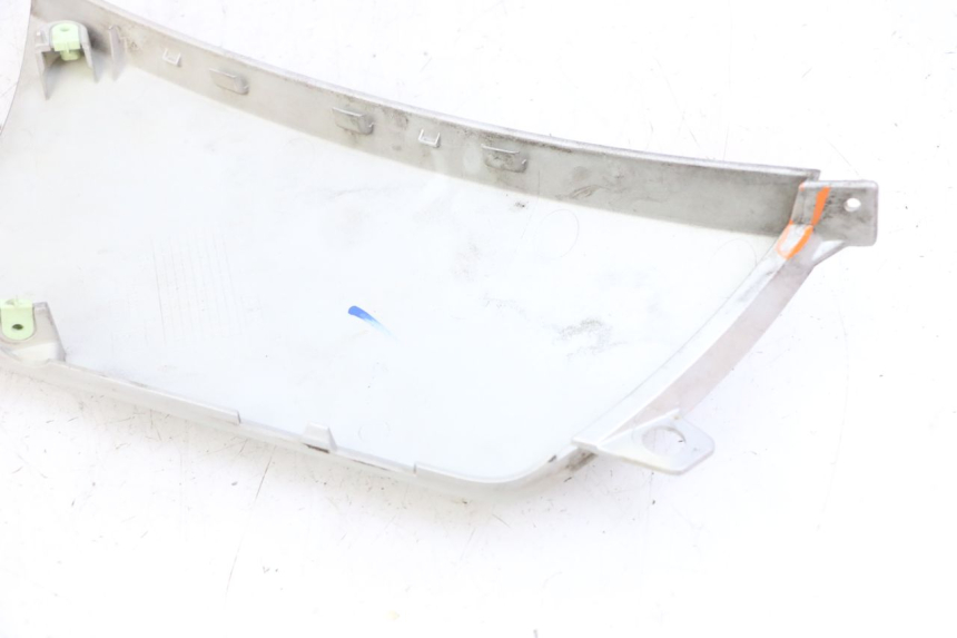 photo de VOORSTE LINKER ZIJPANEEL PEUGEOT CITYSTAR 2T 50 (2018 - 2021) - Detail van het onderdeel