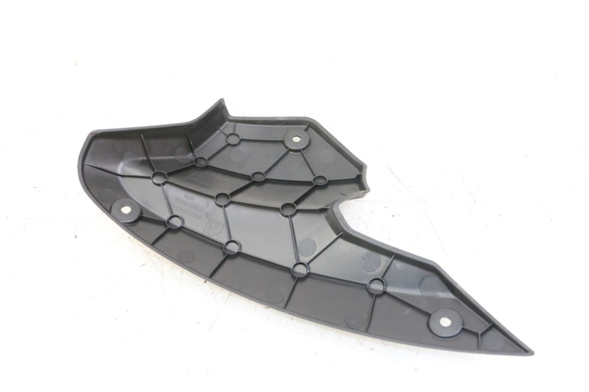 photo de VOORSTE LINKER ZIJPANEEL PEUGEOT KISBEE 4T 50 (2018 - 2022) - Detail van het onderdeel