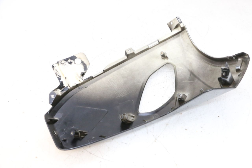 photo de VOORSTE LINKER ZIJPANEEL JM MOTORS SANTANA 50 (2014 - 2023) - Staat van het oppervlak