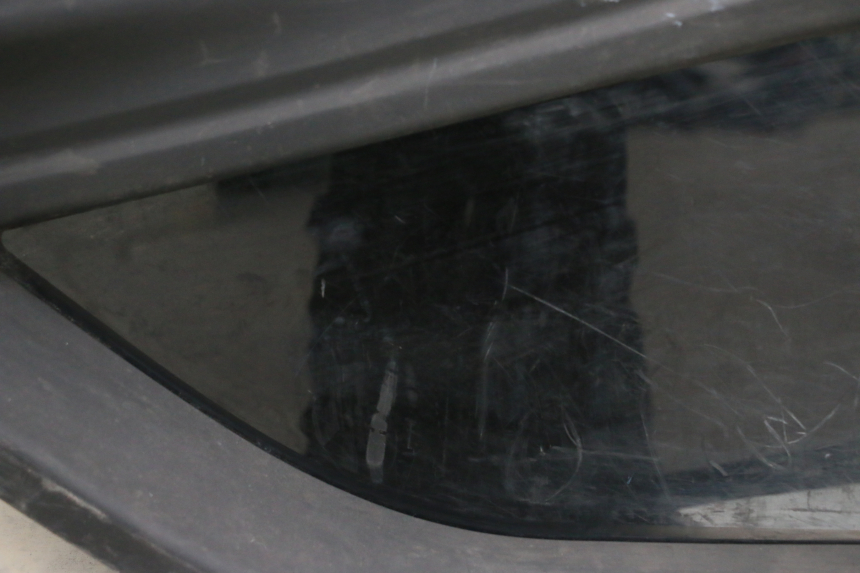 photo de LINKER VOORZIJDE RENAULT TWIZY 45 (2012 - 2019) - Visuele inspectie
