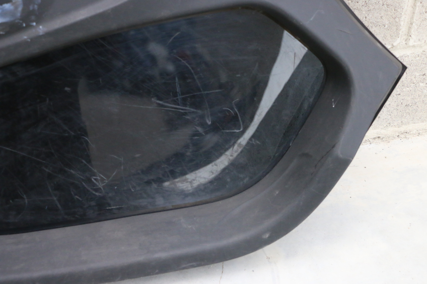 photo de LINKER VOORZIJDE RENAULT TWIZY 45 (2012 - 2019) - Focus op structuur