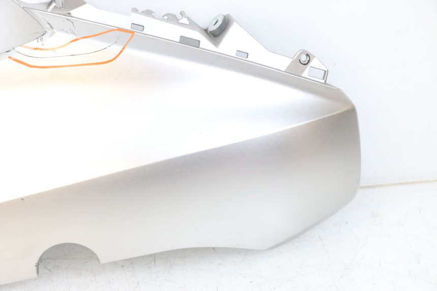 photo de VOORSTE LINKER ZIJPANEEL YAMAHA XMAX X-MAX ABS 125 (2017 - 2020) - Kenmerkende details