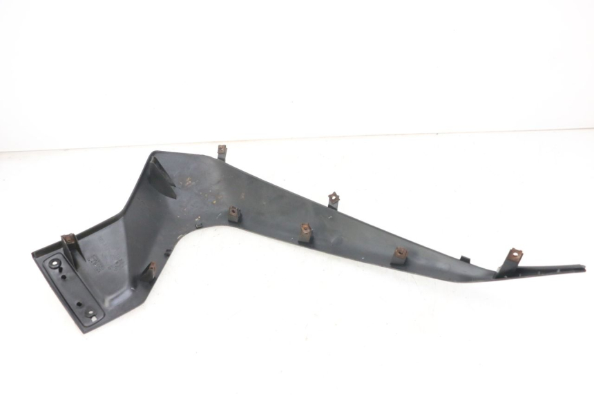 photo de VOORSTE LINKER ZIJPANEEL YAMAHA X-MAX XMAX 250 (2006 - 2009) - Detail van het onderdeel