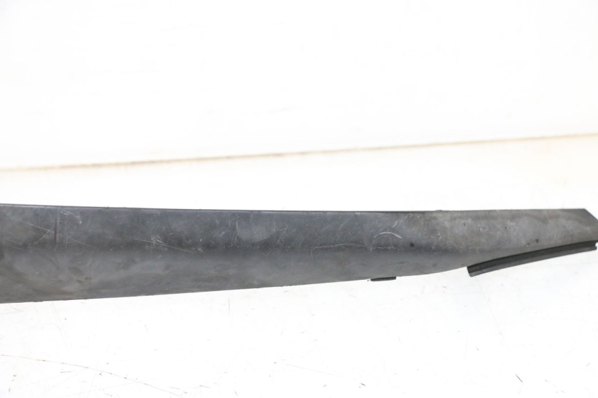 photo de VOORSTE LINKER ZIJPANEEL YAMAHA XMAX X-MAX 125 (2006 - 2009) - Staat van het oppervlak