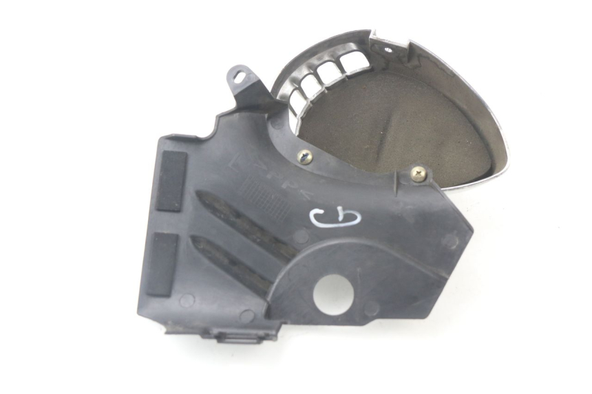 photo de VOORSTE LINKER ZIJPANEEL YAMAHA YBR CUSTOM 125 (2008 - 2010) - Detail van het onderdeel