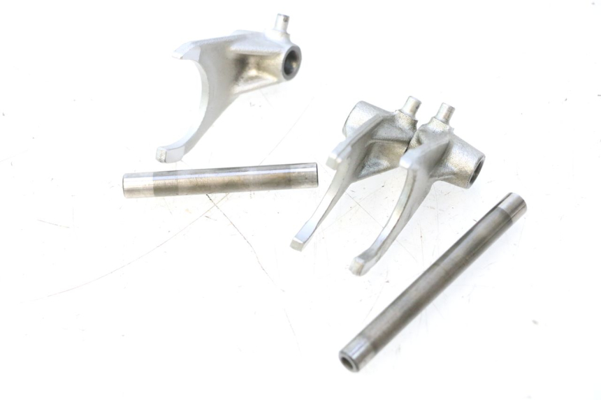 photo de VERSNELLINGSBAK VORK SUZUKI DR S 600 (1985 - 1989) - Detail van het onderdeel