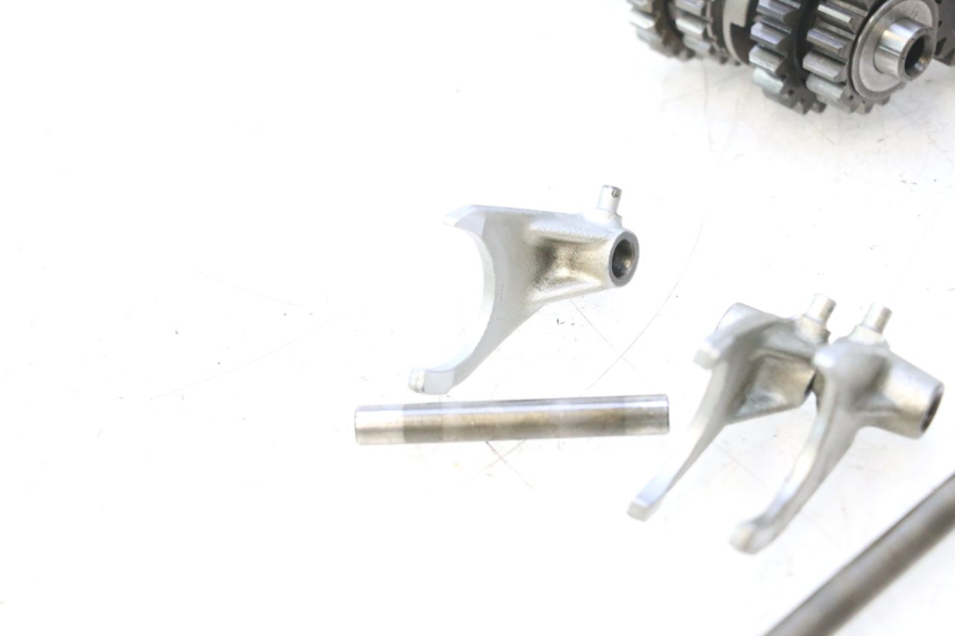 photo de VERSNELLINGSBAK VORK SUZUKI DR S 600 (1985 - 1989) - Andere kijkhoek