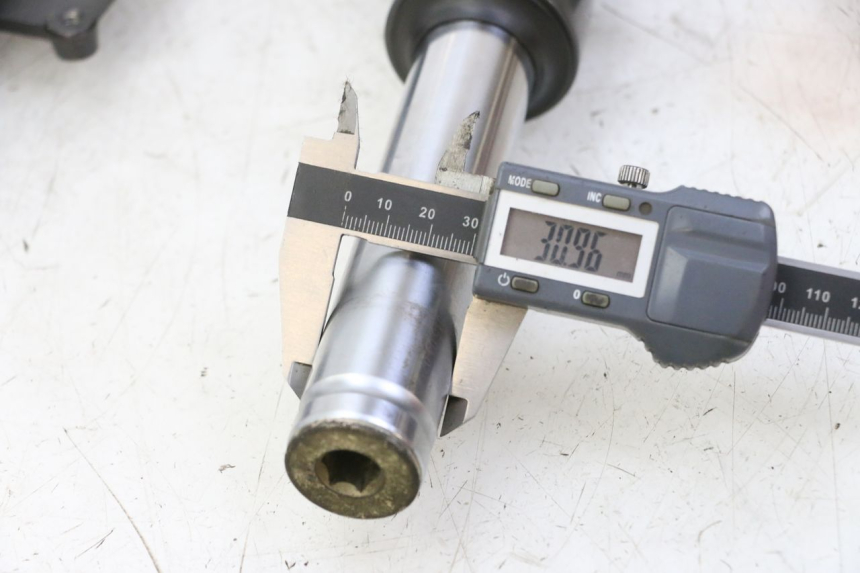 photo de VORKHULS KYMCO AGILITY NAKED RENOUVO 2T 50 (2011 - 2018) - Detail van het onderdeel