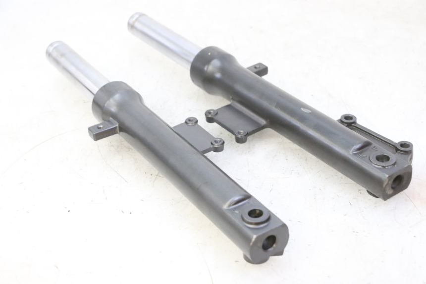 photo de VORKHULS KYMCO AGILITY NAKED RENOUVO 2T 50 (2011 - 2018) - Zoom op gebruiksstaat