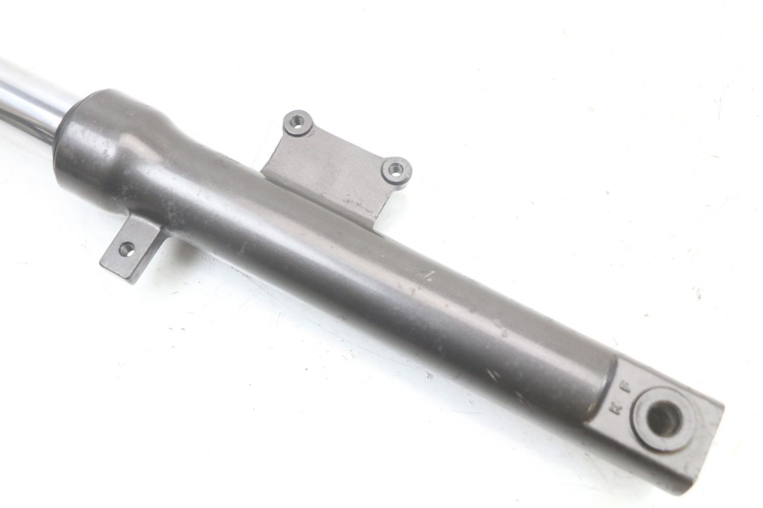 photo de RECHT VOORVORKHULS KYMCO AGILITY 4T 50 (2005 - 2018) - Zoom op gebruiksstaat