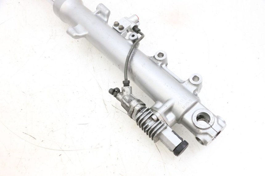 photo de RECHT VOORVORKHULS KAWASAKI GPZ RX 1000 (1986 - 1988) - Zoom op gebruiksstaat