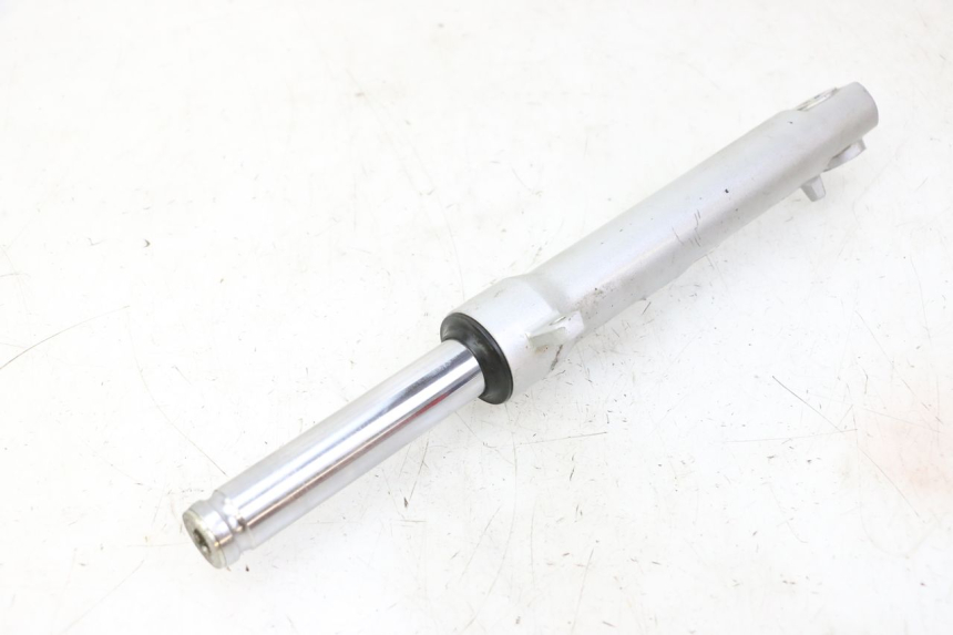 photo de RECHT VOORVORKHULS PEUGEOT KISBEE 4T 50 (2018 - 2022) - Zoom op gebruiksstaat