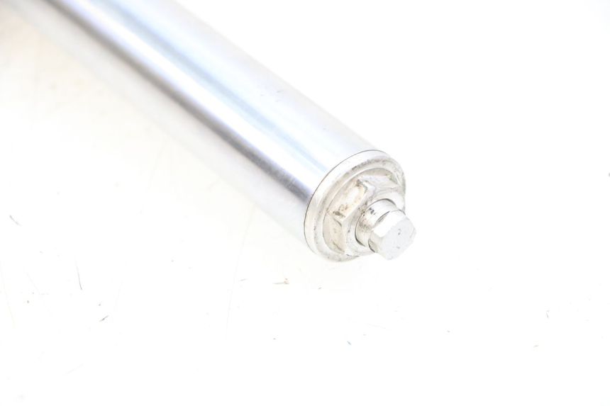 photo de RECHT VOORVORKHULS YAMAHA TTR 125 (2000 - 2020) - Bevestigingspunten