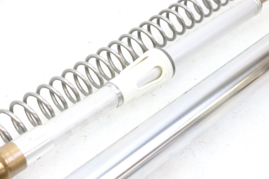 photo de RECHT VOORVORKHULS YAMAHA YZF YZ-F 450 (2014 - 2016) - Visuele inspectie