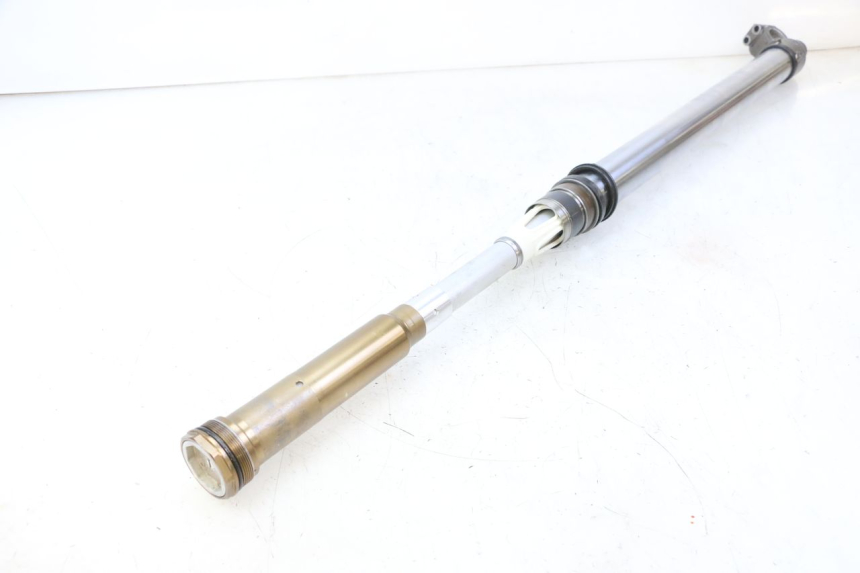 photo de RECHT VOORVORKHULS YAMAHA YZF YZ-F 450 (2014 - 2016) - Andere kijkhoek