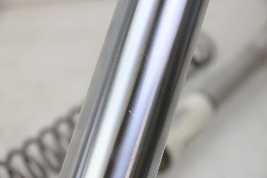 photo de RECHT VOORVORKHULS YAMAHA YZF YZ-F 450 (2014 - 2016) - Technische close-up