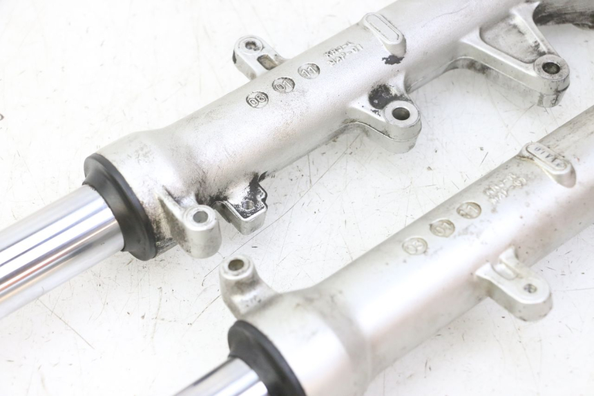 photo de VORKHULS HONDA FES S-WING SWING ABS 125 (2007 - 2015) - Bevestigingspunten