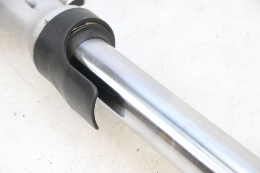 photo de LINKER VORKBUIS YAMAHA FZ6 N FAZER 600 (2004 - 2006) - Andere kijkhoek