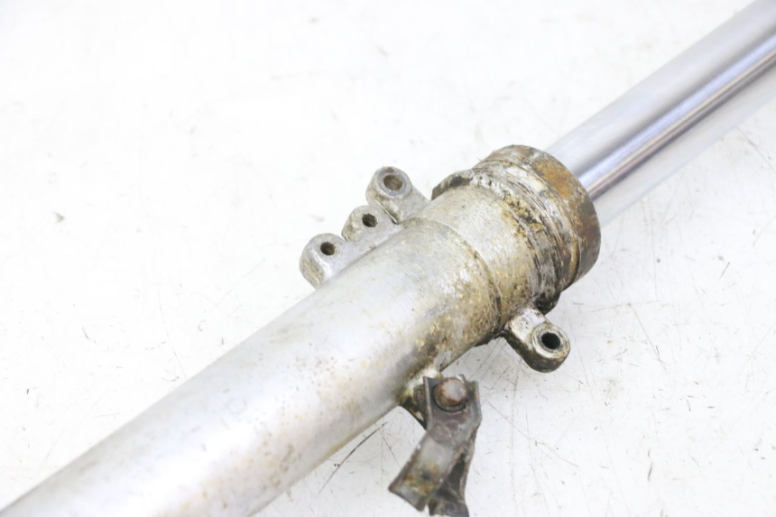 photo de LINKER VOORVORKBUIS HONDA MTX TC02 125 (1987 - 1989) - Zoom op componenten