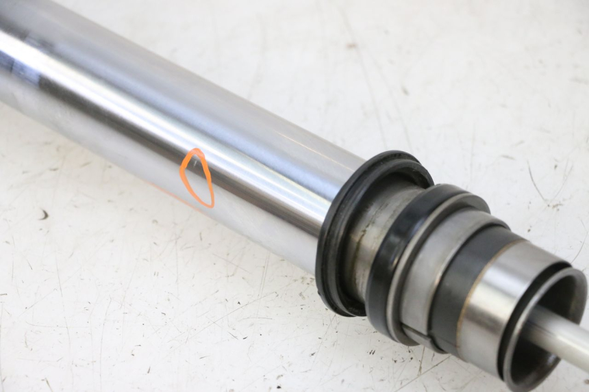 photo de LINKER VORKBUIS YAMAHA YZ 125 (1998 - 2005) - Detail van het onderdeel