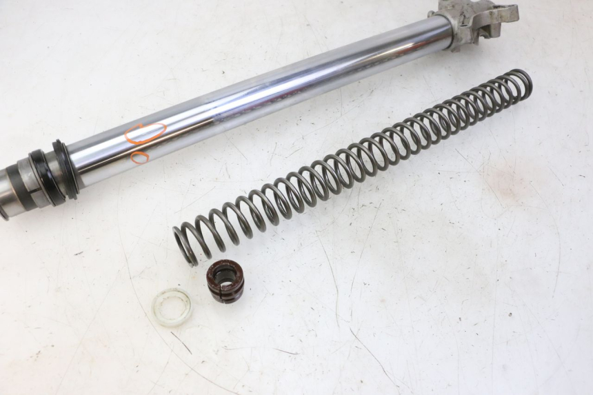 photo de LINKER VORKBUIS YAMAHA YZ 125 (1998 - 2005) - Staat van het oppervlak