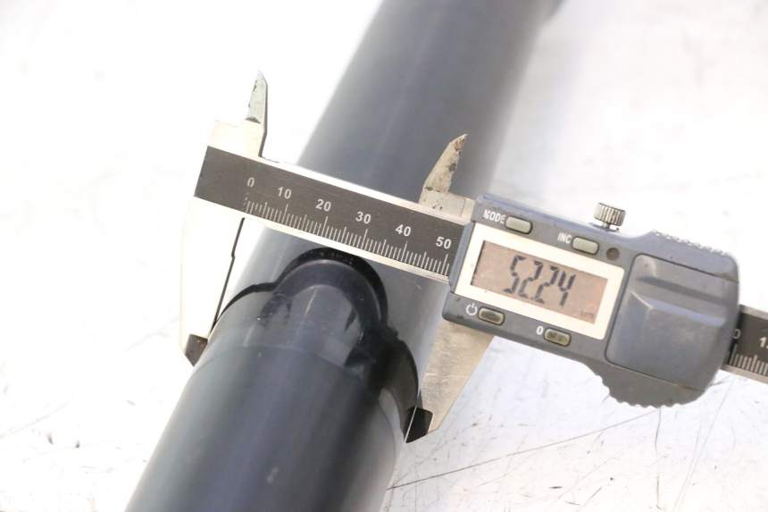 photo de LINKER VORKHULS YAMAHA YZF R6 600 (2008 - 2009) - Kenmerkende details