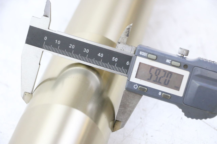 photo de LINKER VOORVORKBUIS YAMAHA YZF YZ-F 450 (2014 - 2016) - Andere kijkhoek