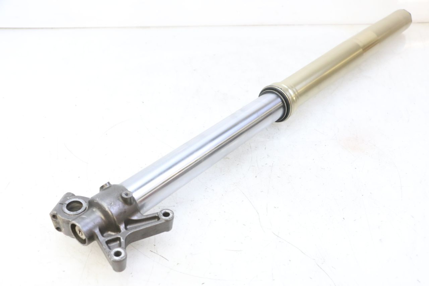 photo de LINKER VOORVORKBUIS YAMAHA YZF YZ-F 450 (2014 - 2016) - Bevestigingspunten