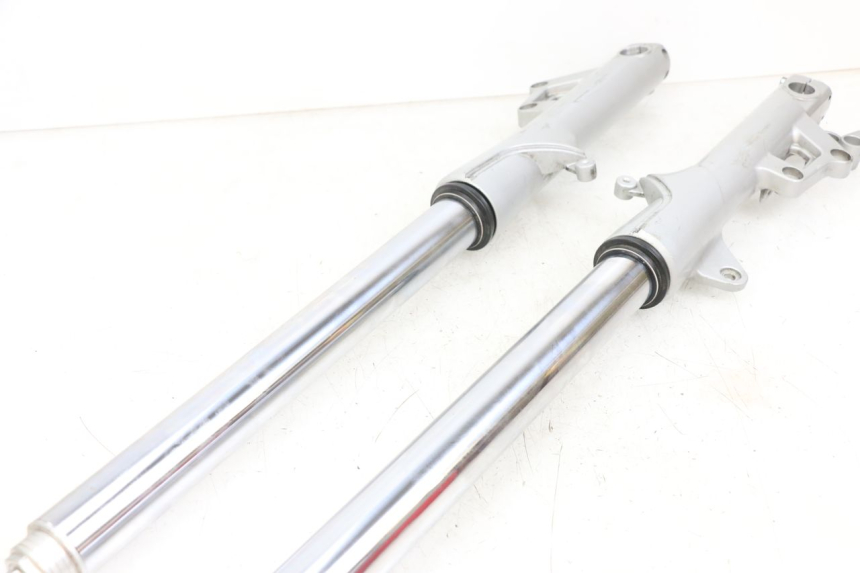 photo de VORKHULS MOTO GUZZI NORGE 8V GT 1200 (2011 - 2016) - Zoom op gebruiksstaat