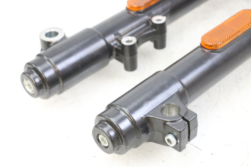 photo de VORKHULS ROYAL ENFIELD SCRAM 411 (2022 - 2024) - Productaanzicht