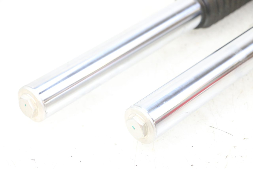 photo de VORKHULS ROYAL ENFIELD SCRAM 411 (2022 - 2024) - Zoom op gebruiksstaat