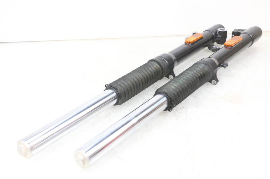 photo de VORKHULS ROYAL ENFIELD SCRAM 411 (2022 - 2024) - Andere kijkhoek